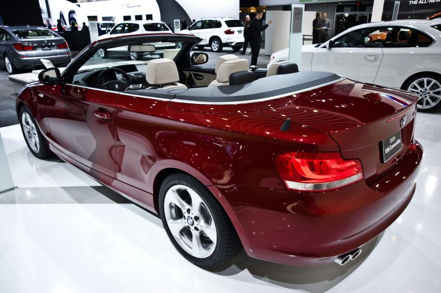  BMW 1-Series Convertible 2012 года  (фото 19 из 22)